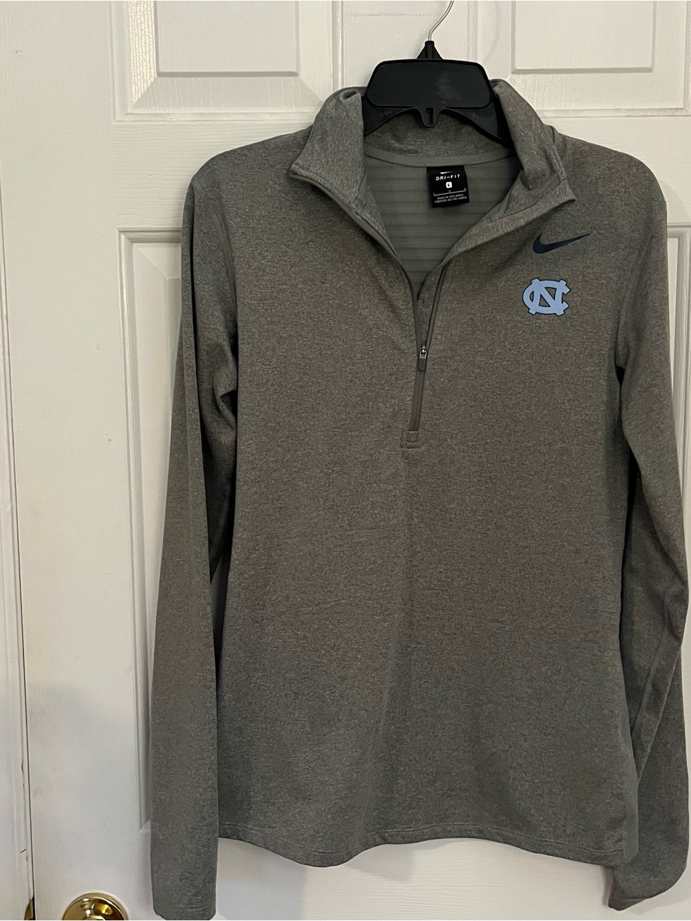 Nike Women’s Gray UNC 1/4 Zip Pullover